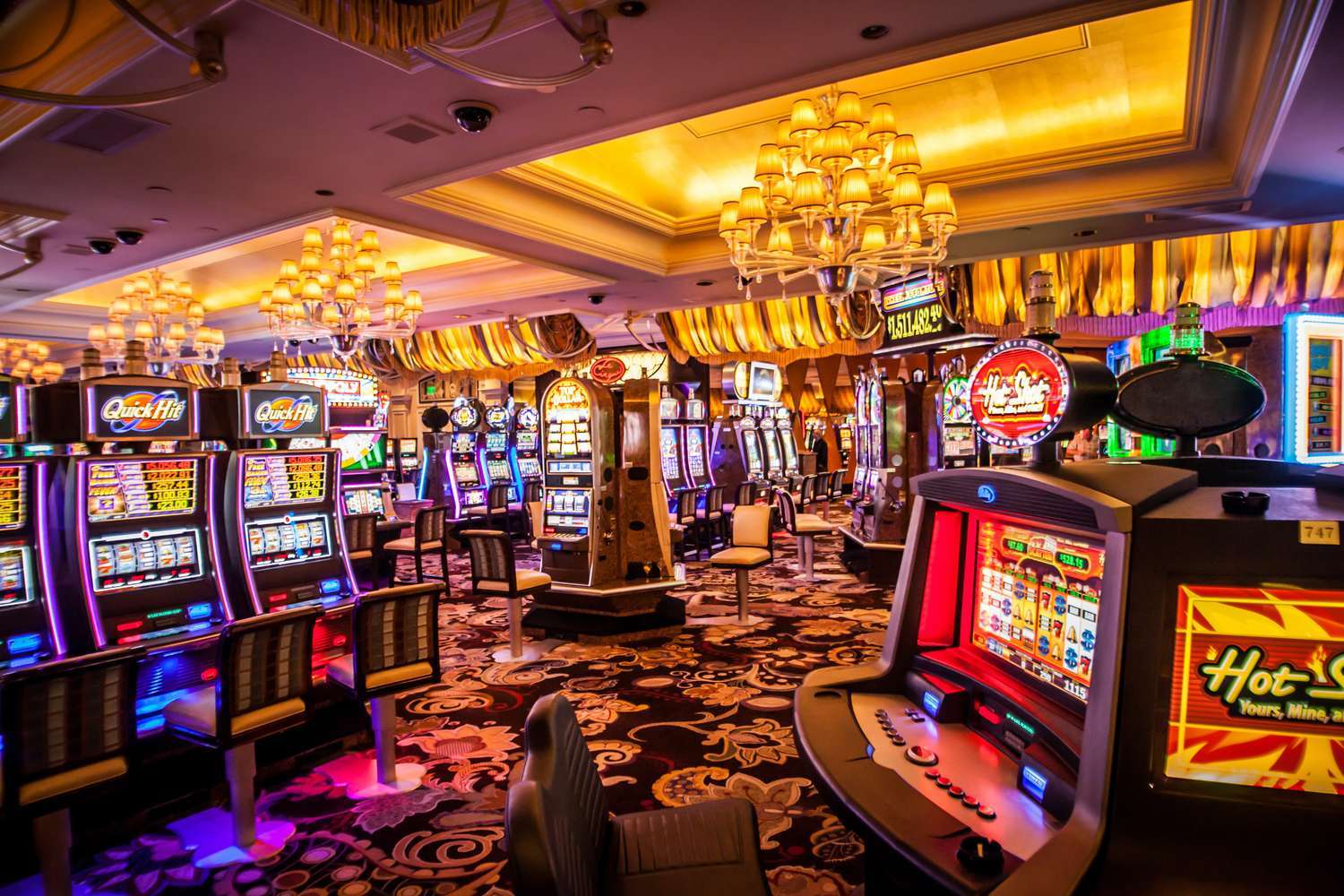 Hollywood Casino at Greektown Photo Credit: Kvnga Hollywood Casino at Greektown Photo Credit: Kvnga